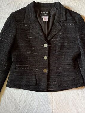 Authenticated Vintage Chanel Black Tweed Jacket FR 40 Made in France | Excellent